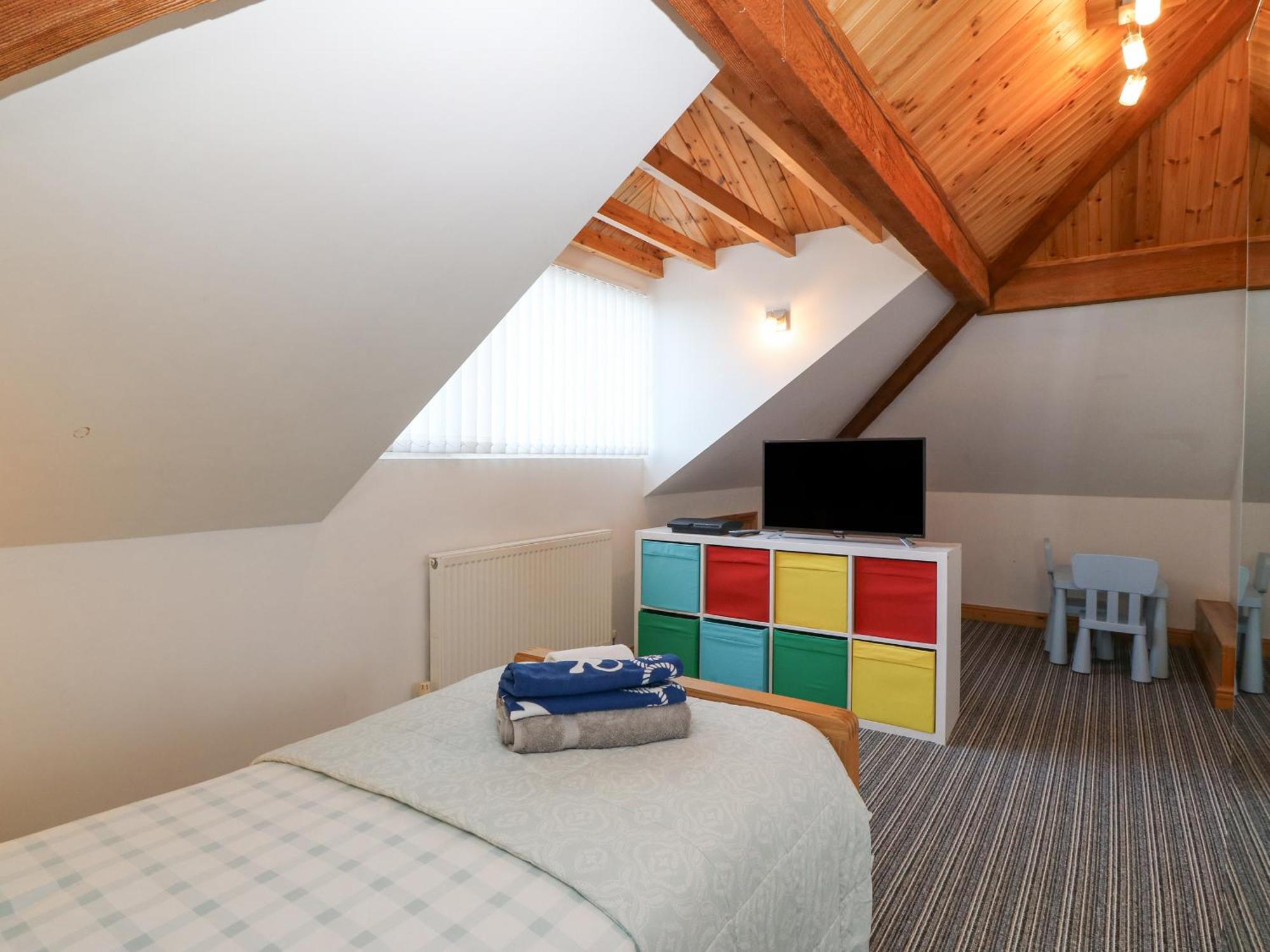 Coed Llai Villa Хоулихед Екстериор снимка